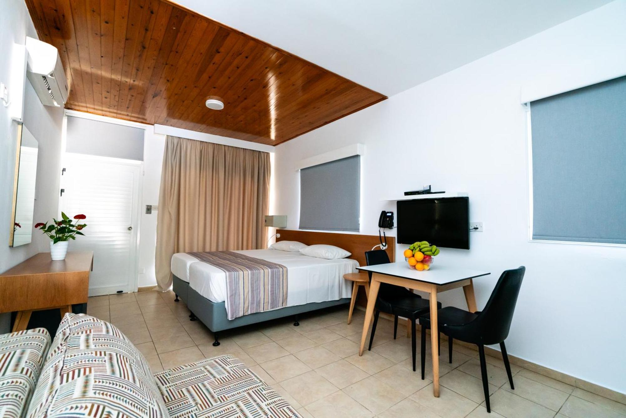 Apartamento Helios 2 Paphos Exterior foto