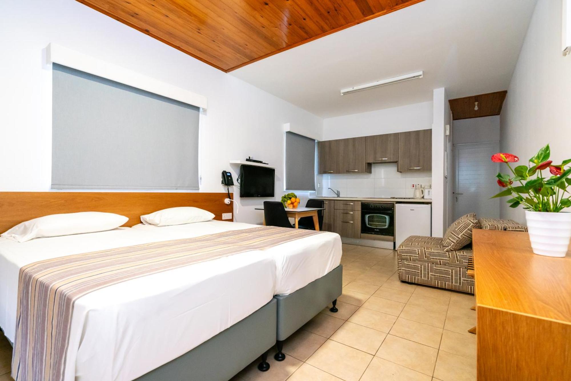 Apartamento Helios 2 Paphos Exterior foto
