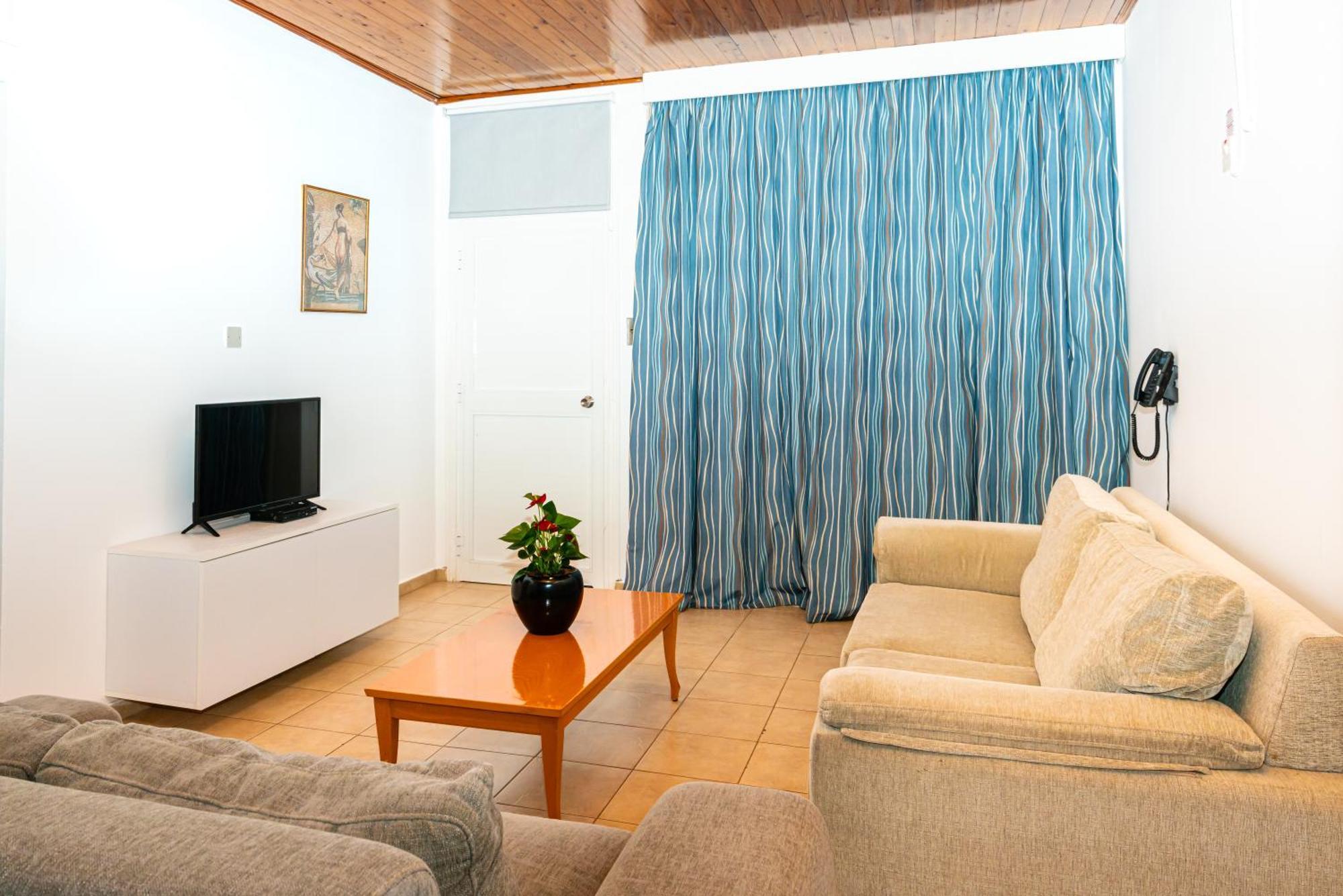 Apartamento Helios 2 Paphos Exterior foto